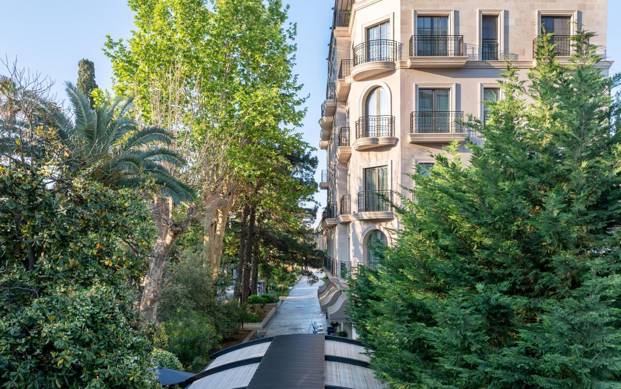 Majestic Hotel 4*
