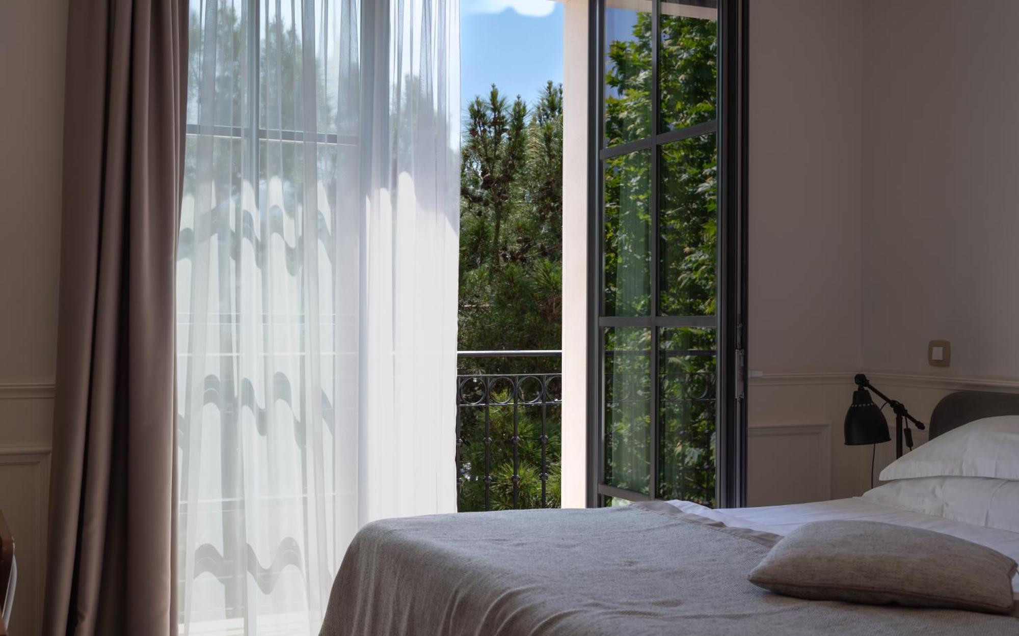 Majestic Hotel 4*