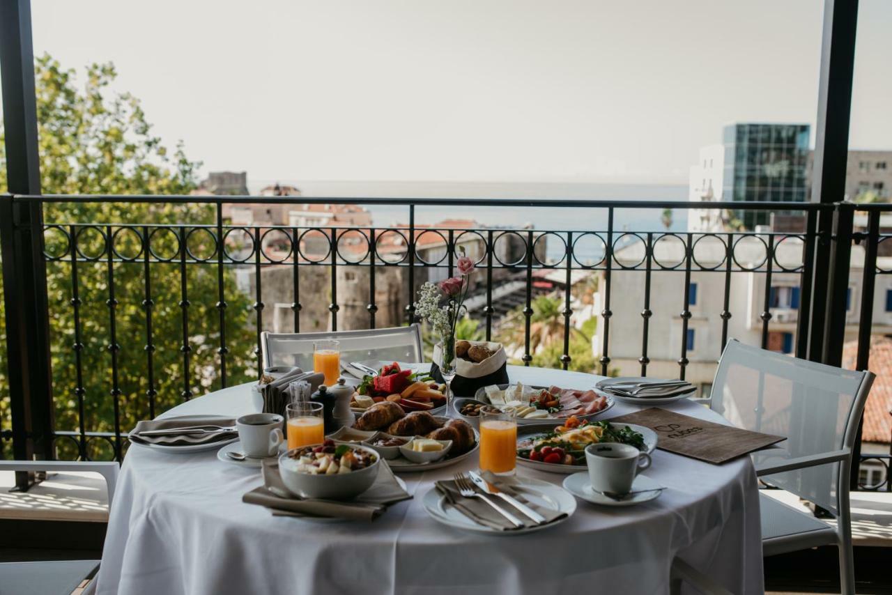 Majestic Hotel 4*